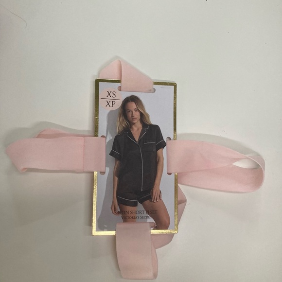 Victoria’s Secret Silk Pajama Set - Picture 6 of 7